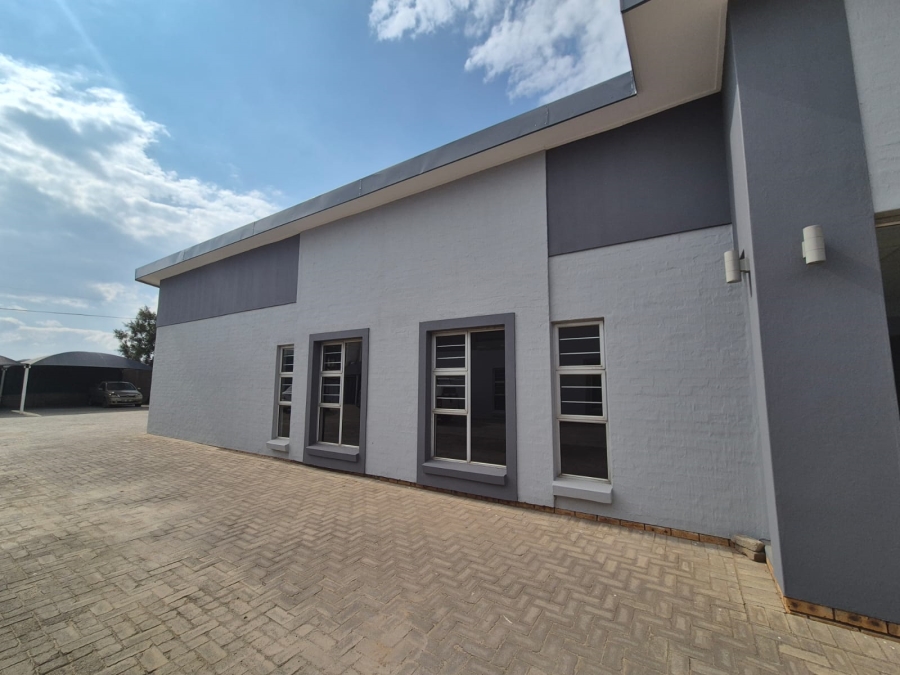 To Let Commercial Property for Rent in Vaalpark Free State